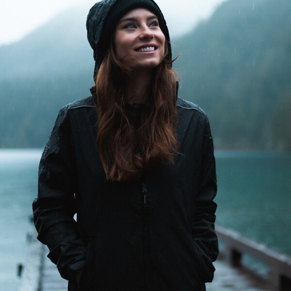 Women's Nautilus performance shell Thumbnail