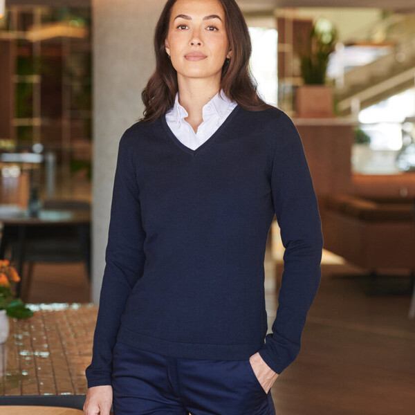 Women's 12 gauge v-neck jumper Thumbnail